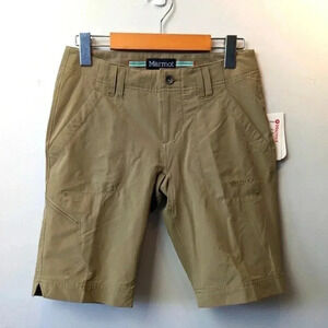 NWT MARMOT LOBO's women Short size 2 Tan color with  lots of pockets